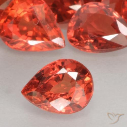 Zaffiro Rosso medio naturale da 0.38 ct, Forma a pera, VVS-VS