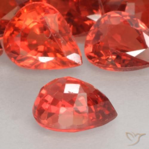 Zaffiro Rosso medio naturale da 0.38 ct, Forma a pera, VVS-VS