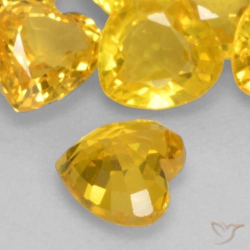 Zaffiro Dorato naturale da 0.44 ct, Cuore, VVS-VS
