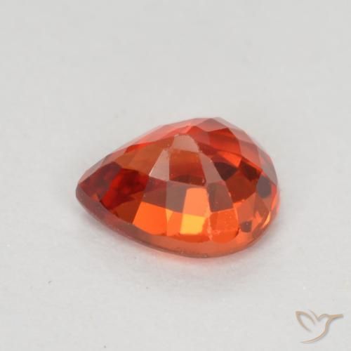 Zaffiro Rosso cremisi brillante naturale da 0.39 ct, Forma a pera, VS