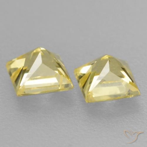 Gemme di Zaffiro Giallo medio-chiaro naturale da 0.54 ct, Quadrato, VVS-VS