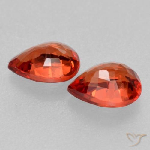 Gemme di Zaffiro Rosso fuoco naturale da 0.75 ct, Forma a pera, VS