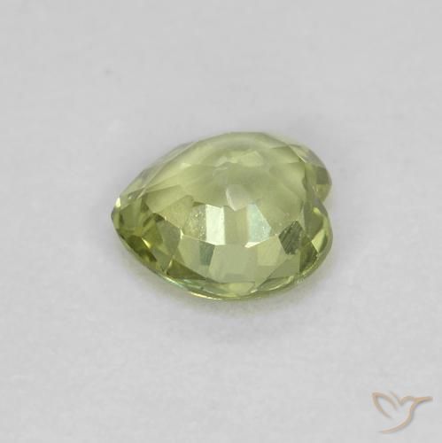 Zaffiro Verde lime chiaro naturale da 0.39 ct, Cuore, VS