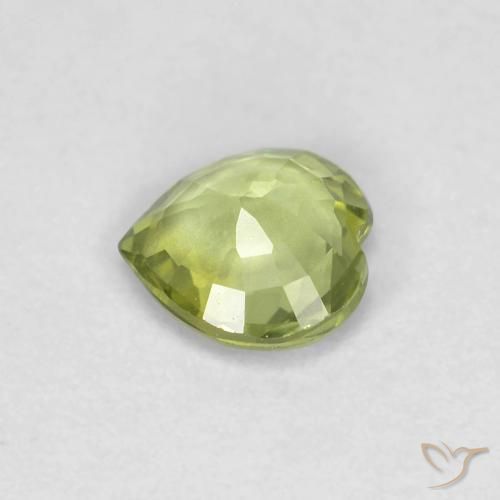 Zaffiro Verde caldo naturale da 0.37 ct, Cuore, VVS