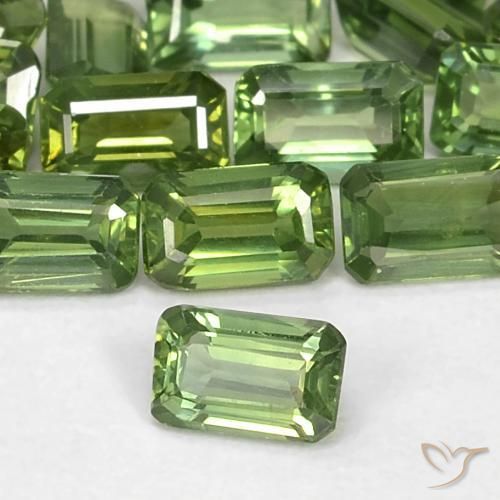 Zaffiro Medium Light Green naturale da 0.40 ct, Ottagonale / Taglio smeraldo, VS