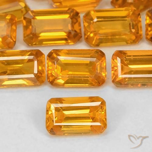 0.43ct Naturale Arancio intenso-OroG Zaffiro, Taglio smeraldo, VS