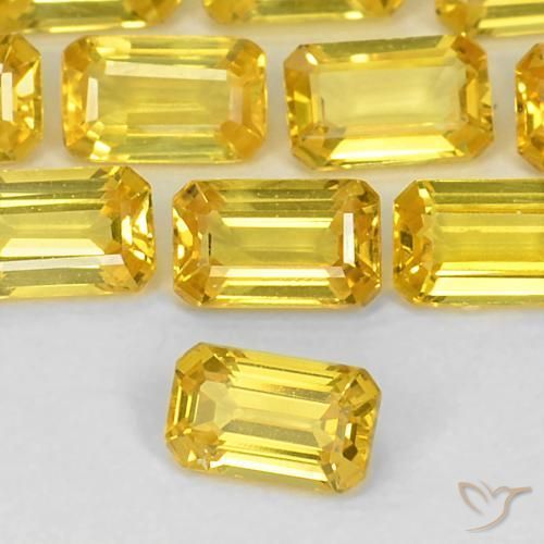 0.41ct Naturale Giallo Zaffiro, Taglio smeraldo, VS