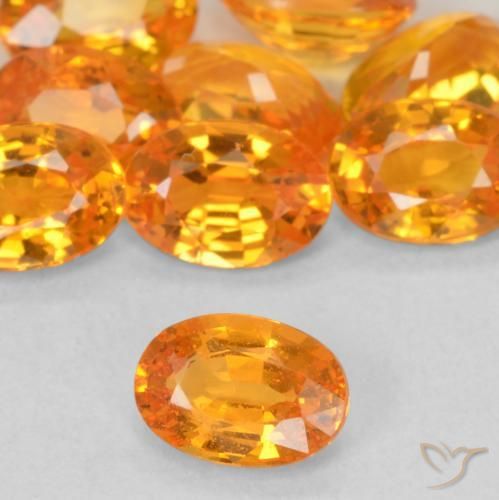 Zaffiro Arancio Medio naturale da 0.60 ct, Ovale, VVS-VS