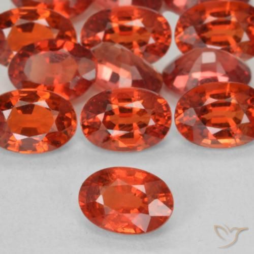 Zaffiro Rosso intenso naturale da 0.65 ct, Ovale, VVS-VS
