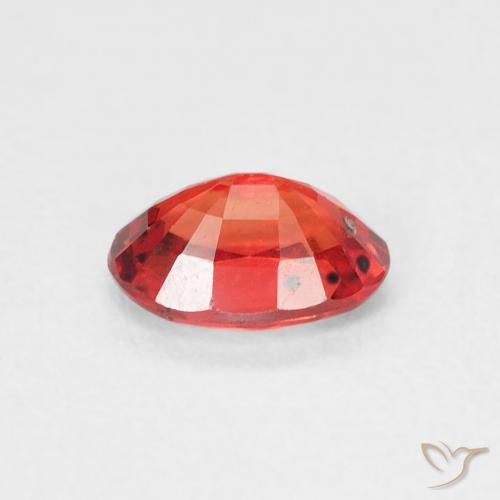 Zaffiro Rosso intenso naturale da 0.65 ct, Ovale, VS