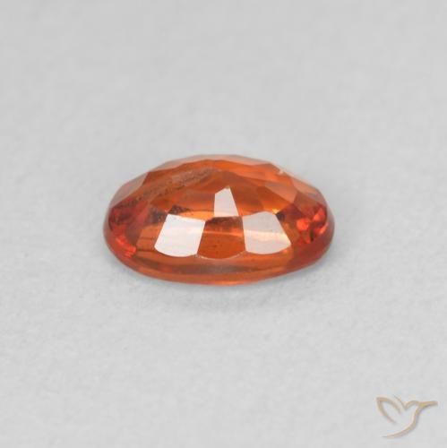 Zaffiro Rosso medio naturale da 0.63 ct, Ovale, VS