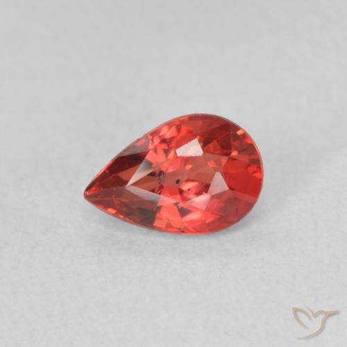 0.56ct Naturale Rosso intenso Zaffiro, Forma a pera, VS