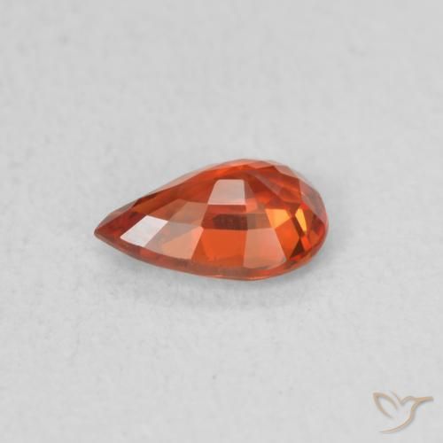 Zaffiro Rosso intenso naturale da 0.48 ct, Forma a pera, VS