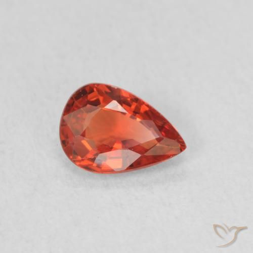 Zaffiro Rosso cremisi brillante naturale da 0.41 ct, Forma a pera, VS