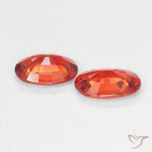Gemme di Zaffiro Rosso intenso naturale da 0.96 ct, Ovale, VVS-VS
