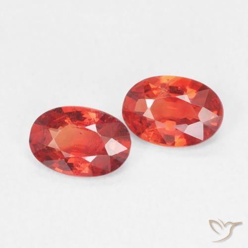 Gemme di Zaffiro Rosso intenso naturale da 0.84 ct, Ovale, VVS-VS