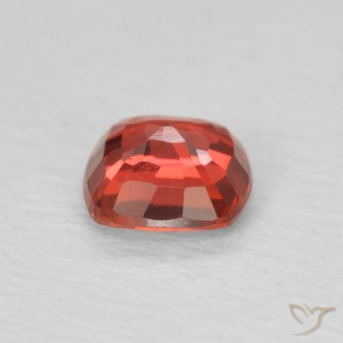 Zaffiro Rosso medio naturale da 0.47 ct, Cuscino, VVS