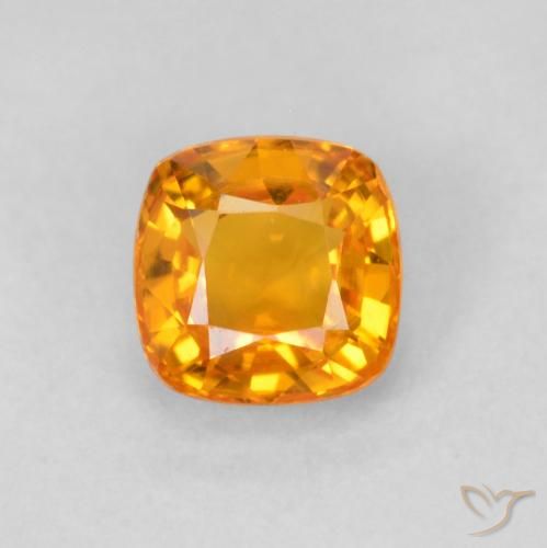 0.65ct Naturale Arancione brillante Zaffiro, Cuscino, VVS