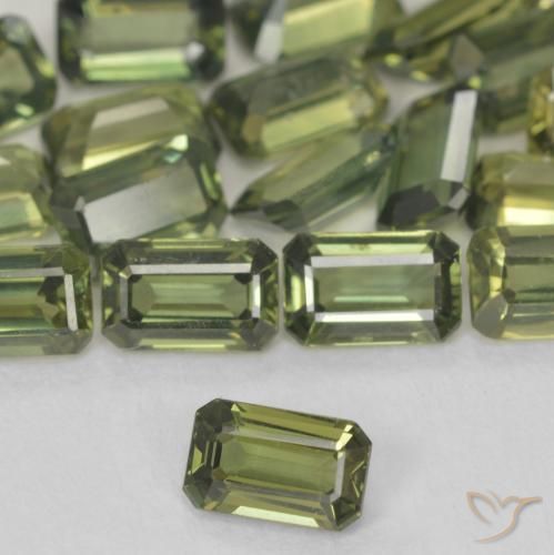 Zaffiro Verde caldo naturale da 0.45 ct, Ottagonale / Taglio smeraldo, VS