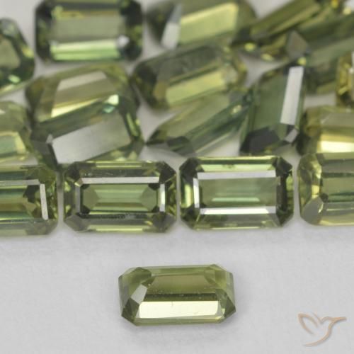 Zaffiro Verde caldo naturale da 0.45 ct, Ottagonale / Taglio smeraldo, VS