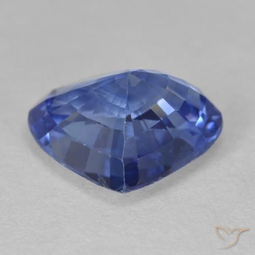 Zaffiro Blu scuro medio naturale da 4.73 ct, Forma a pera, VVS