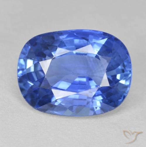 Zaffiro Blu scuro medio naturale da 5.54 ct, Cuscino, VVS-VS