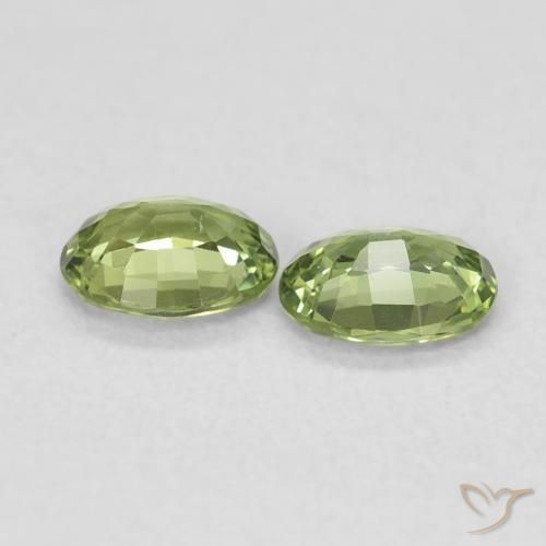 Gemme di Zaffiro Verde caldo naturale da 0.70 ct, Ovale, VVS-VS