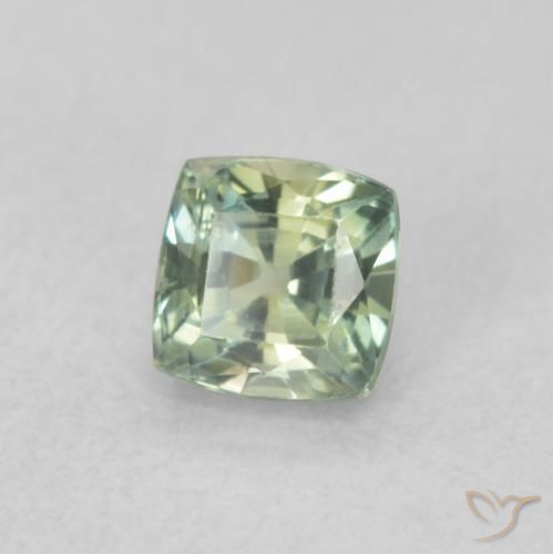 Zaffiro Medium Light-Green naturale da 0.57 ct, Cuscino, VS