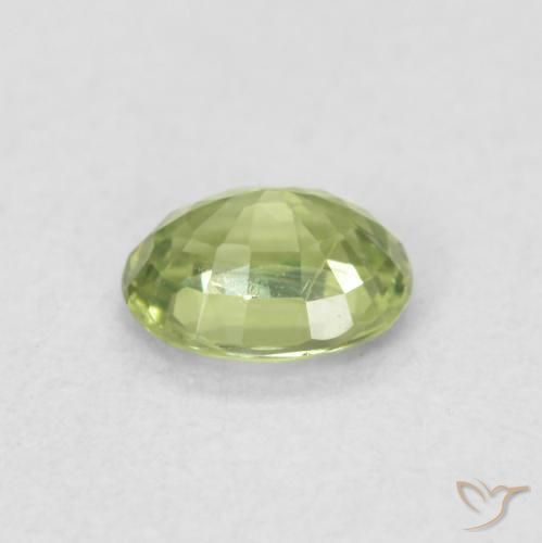 Zaffiro Verde caldo naturale da 0.46 ct, Ovale, VVS-VS