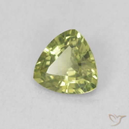 Zaffiro Verde giallastro naturale da 0.41 ct, Taglio trillion, VVS