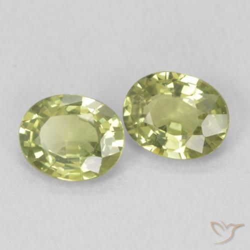 Gemme di Zaffiro Caldo bosco verde naturale da 0.82 ct, Ovale, VVS-VS