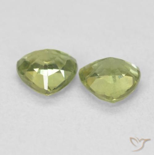 Gemme di Zaffiro Verde giallastro naturale da 0.67 ct, Taglio trillion, VVS-VS