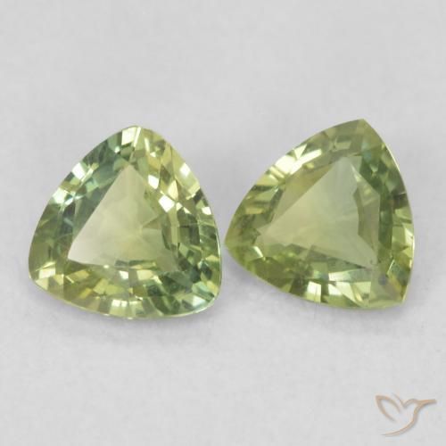 Gemme di Zaffiro Verde Terra Pallido naturale da 0.67 ct, Taglio trillion, VVS-VS