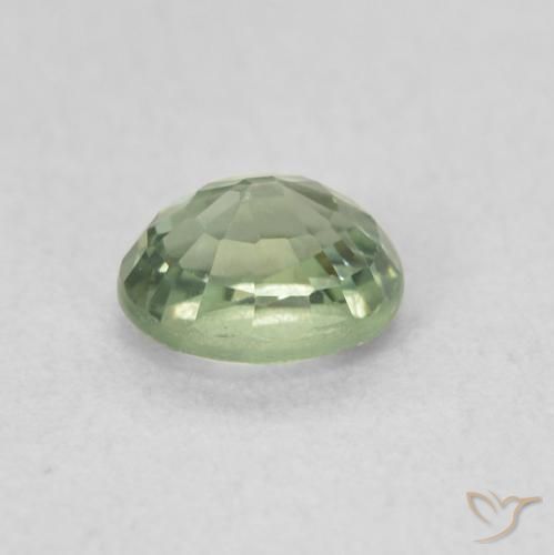 Zaffiro Verde pallido naturale da 0.59 ct, Ovale, VVS-VS