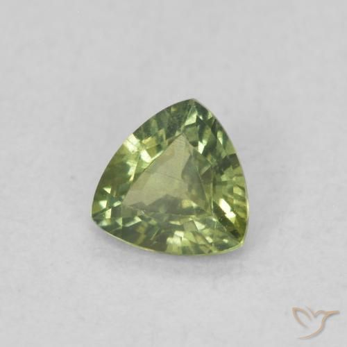 Zaffiro Verde giallastro naturale da 0.35 ct, Taglio trillion, VVS-VS