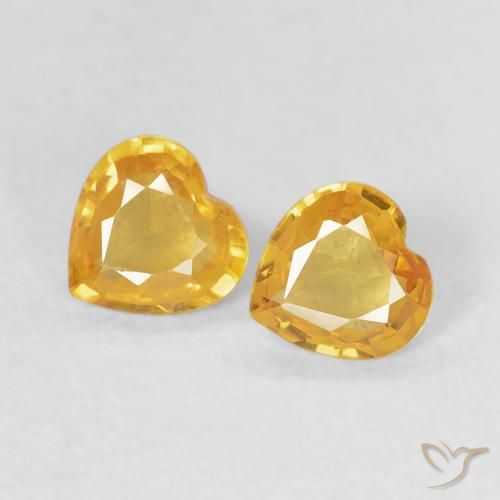 Gemme di Zaffiro Arancio dorato naturale da 0.61 ct, Cuore, VVS-VS