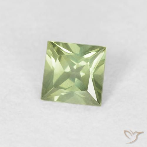 Zaffiro Verde medio naturale da 0.31 ct, Quadrato, VVS-VS