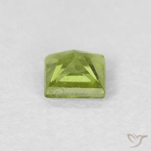 Zaffiro Verde giallastro naturale da 0.30 ct, Quadrato, VS