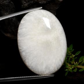 Scolecite Bianco chiaro naturale da 29,84 ct, Taglio ovale, Opaco