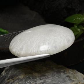 Scolecite Bianco naturale da 29.57 ct, Taglio ovale, Opaco