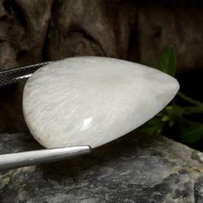 Scolecite naturale bianco da 21,19 ct, taglio a pera, opaco