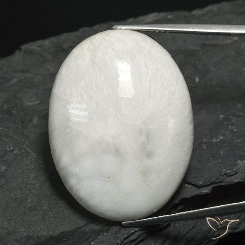 27.94ct Naturale Bianco grigiastro chiaro Scolecite, Ovale, Opaco