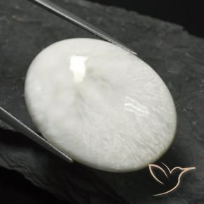 Scolecite Bianco grigiastro chiaro naturale da 27.94 ct, Ovale, Opaco
