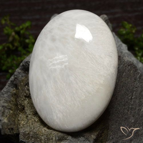 33.75ct Naturale Bianco caldo Scolecite, Ovale, Opaco