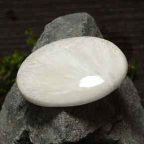 Scolecite Bianco caldo naturale da 31.41 ct, Taglio ovale, Opaco