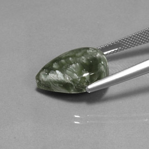 Serafinite naturale verde da 8,25 ct, taglio a pera, opaco