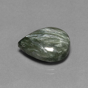 Serafinite naturale verde da 7,95 ct, taglio a pera, opaco
