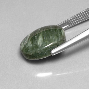 Serafinito Verde naturale da 8.81 ct, Taglio ovale, Opaco