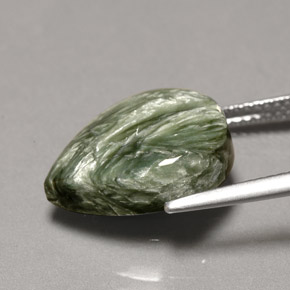 Serafinito Verde naturale da 7.64 ct, Forma a pera, Opaco