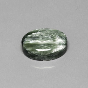 Serafinite naturale verde da 8,92 ct, taglio ovale, opaco